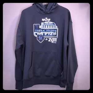 Brewers 2011 champion hoodie. Men’s L